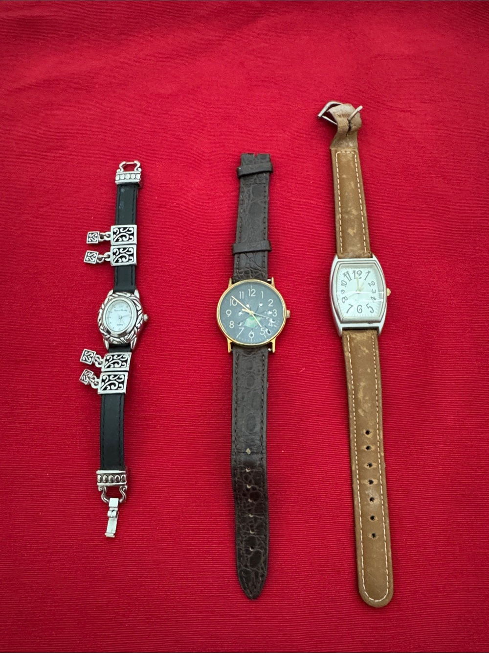 Vintage lot of 3 watches, Fashion Laundry, Timex Breyer’s & Quartz watch (OLCC)